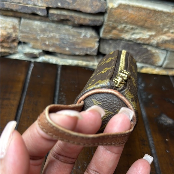 Louis Vuitton Monogram “Golf Ball”Pouch - Picture 5 of 10